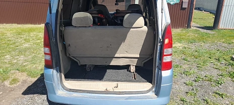 Nissan Serena, 2002г., передний привод, вариатор