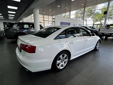 Audi A6, 2012г., передний привод, вариатор