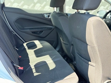 Ford Fiesta, 2015г., передний привод, робот