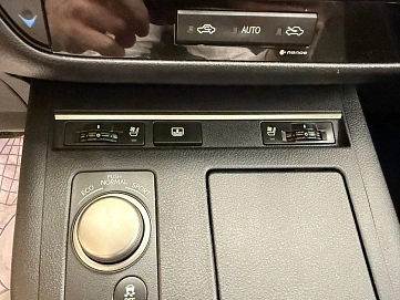 Lexus ES, 2014г., передний привод, автомат