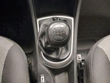 Hyundai Solaris, 2011г., передний привод, механика