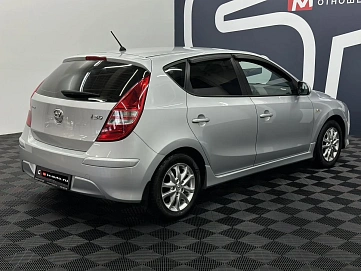 Hyundai i30, 2010г., передний привод, механика