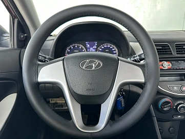 Hyundai Solaris, 2012г., передний привод, механика
