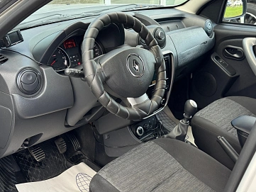 Renault Duster, 2015г., полный привод, механика