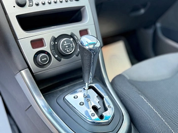 Peugeot 308, 2010г., передний привод, автомат