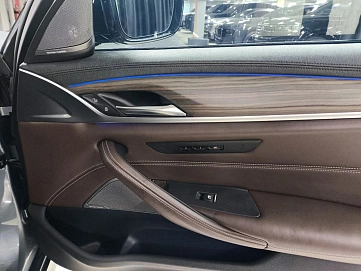 BMW 5 серии, 2017г., полный привод, автомат