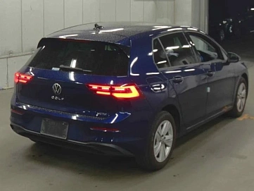 Volkswagen Golf, 2022г., передний привод, робот