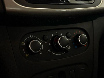 Renault Sandero, 2019г., передний привод, механика