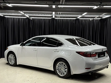 Lexus ES, 2013г., передний привод, автомат
