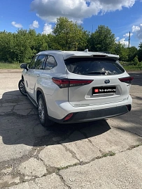 Toyota Highlander, 2022г, полный привод, автомат