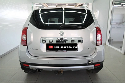 Renault Duster, 2012г., полный привод, механика