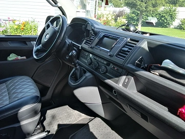 Volkswagen Caravelle, 2015г, передний привод, механика