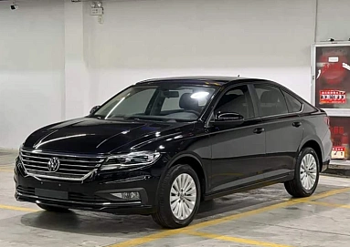 Volkswagen Lavida, 2022г., передний привод, робот