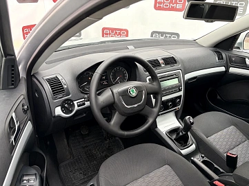Skoda Octavia, 2011г., передний привод, механика