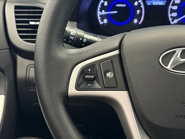 Hyundai Solaris, 2013г., передний привод, автомат