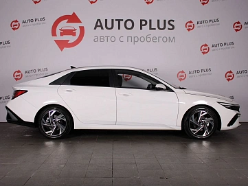 Hyundai Elantra, 2023г., передний привод, вариатор
