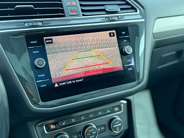 Volkswagen Tiguan, 2018г., полный привод, автомат