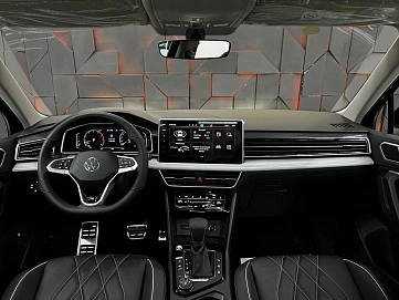 Volkswagen Tiguan, 2023г., полный привод, робот