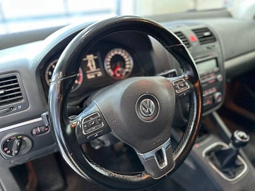 Volkswagen Jetta, 2010г., передний привод, механика