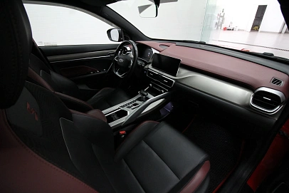 Geely Coolray, 2022г., передний привод, робот