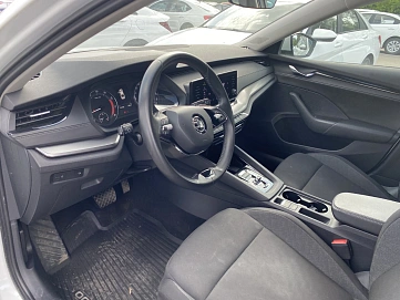 Skoda Octavia, 2021г., передний привод, автомат