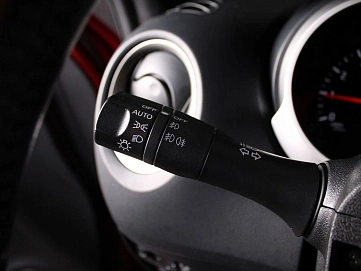 Nissan Juke, 2012г., передний привод, вариатор