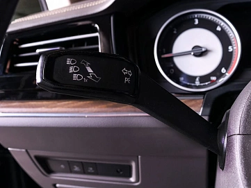 Volkswagen Touareg, 2018г., полный привод, автомат