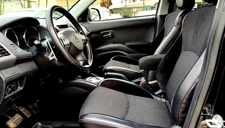 Citroen C-Crosser, 2011г., передний привод, вариатор