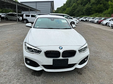 BMW 1 серии, 2017г, задний привод, автомат