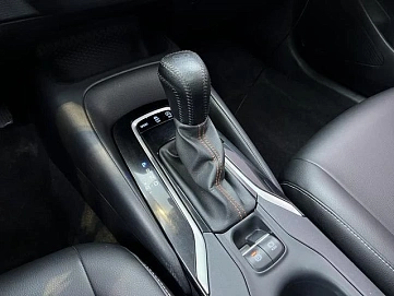 Toyota Corolla, 2022г., передний привод, вариатор