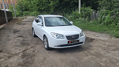 Hyundai Elantra, 2009г., передний привод, механика