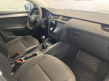 Skoda Octavia, 2018г., передний привод, механика