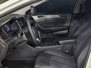 Hyundai Sonata, 2018г., передний привод, автомат