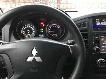 Mitsubishi Pajero, 2010г., полный привод, механика