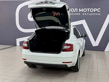 Skoda Octavia, 2017г., передний привод, робот