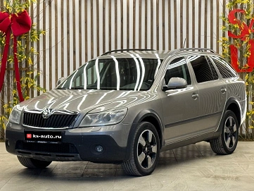 Skoda Octavia, 2011г., полный привод, механика