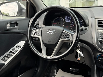 Hyundai Solaris, 2016г., передний привод, автомат