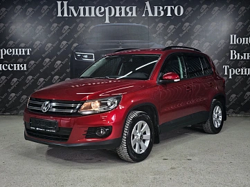 Volkswagen Tiguan, 2012г., передний привод, робот