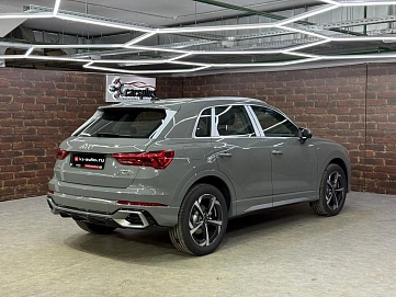 Audi Q3, 2025г., передний привод, робот