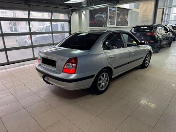 Hyundai Elantra, 2008г., передний привод, автомат