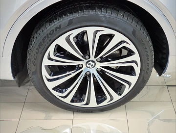 Bentley Bentayga, 2020г., полный привод, автомат