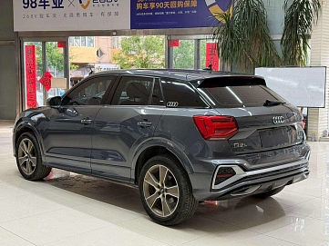 Audi Q2, 2023г., передний привод, робот