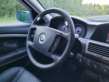 BMW 7 серии, 2004г., задний привод, автомат