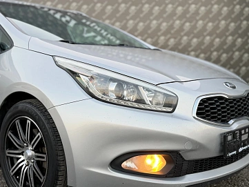 Kia Ceed, 2013г., передний привод, автомат