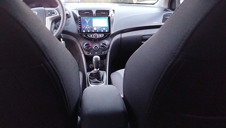 Hyundai Solaris, 2012г., передний привод, механика