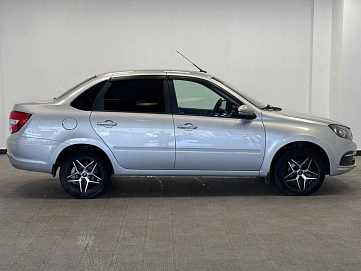 Lada (ВАЗ) Granta, 2022г., передний привод, механика