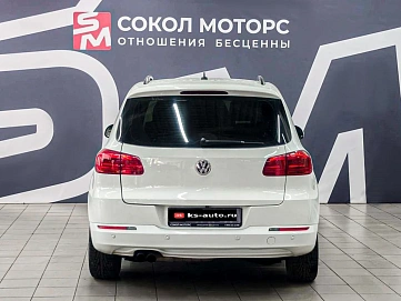 Volkswagen Tiguan, 2013г., полный привод, механика