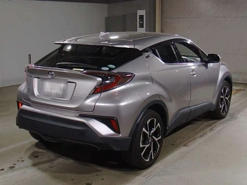 Toyota C-HR, 2019г., полный привод, вариатор