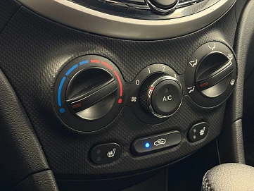 Hyundai Solaris, 2013г., передний привод, автомат