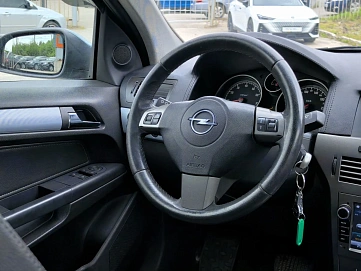 Opel Astra, 2006г., передний привод, автомат